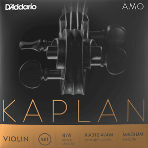 Close-up image of a violin's scroll and tuning pegs with text overlay. The text includes "D'Addario," "AMO," "KAPLAN," and details about the violin set: 4/4 scale length, KA310 4/4M, synthetic core, medium tension.